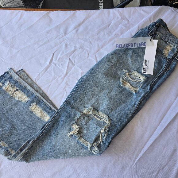 First Row Relaxed Flare Jeans Size 30 - Picture 1 of 3